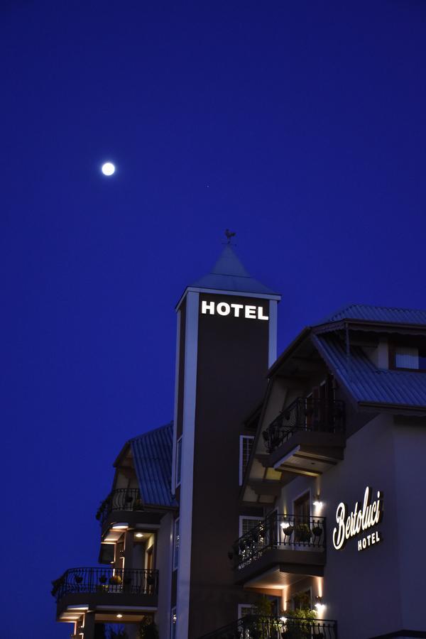 Hotel Bertoluci Gramado Esterno foto